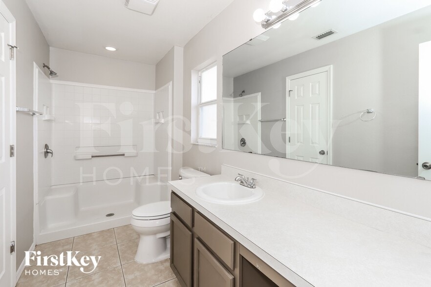 Building Photo - 11780 Shirburn Cir