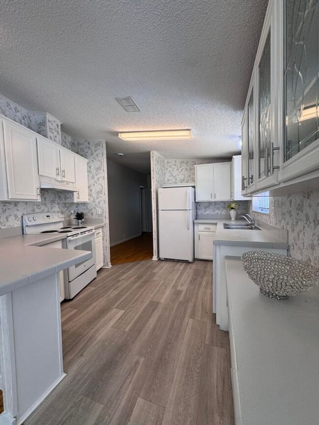 Building Photo - 2/2 in Plantation Oaks