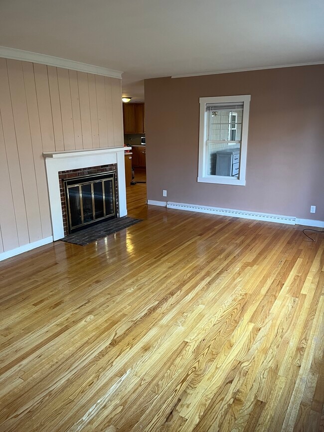 Building Photo - 50 Northwood Dr