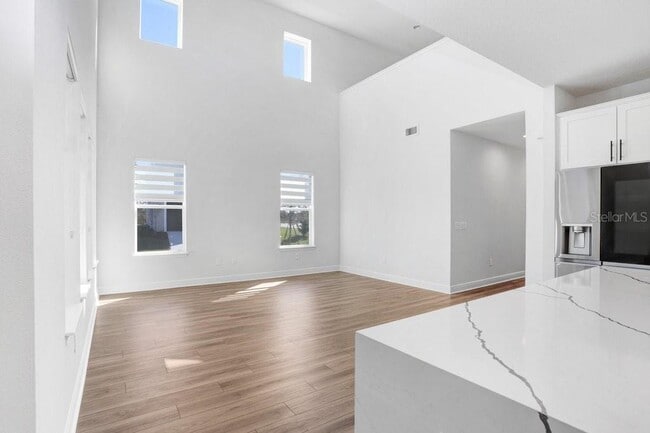Building Photo - 28793 Sweet Persimmon Dr