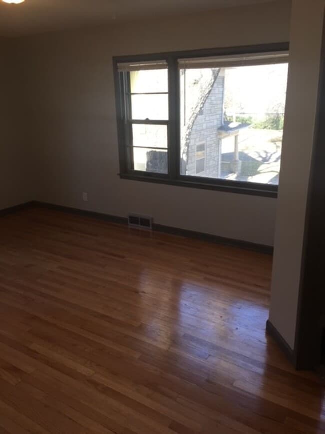 Building Photo - Fully Updated 2 Bedroom 1 Bath with 2 Stall Attatched Garage