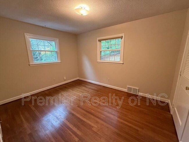 Building Photo - 1128 Partridge Ln