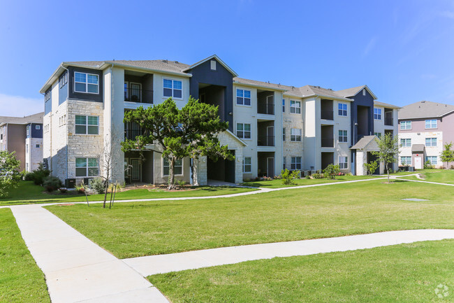 Primary Photo - Tuckaway Apartment Homes