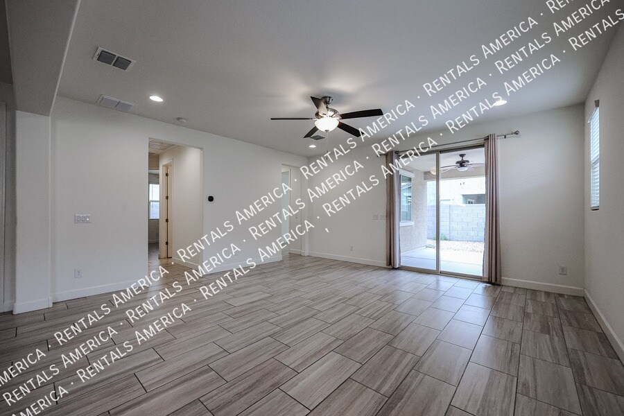 Building Photo - 2732 S Merit