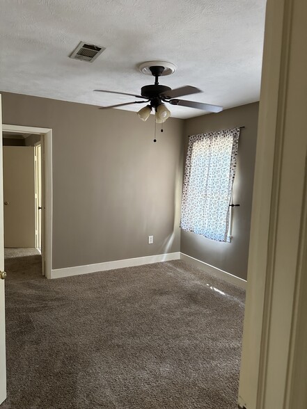 Building Photo - 1101 Monroe St