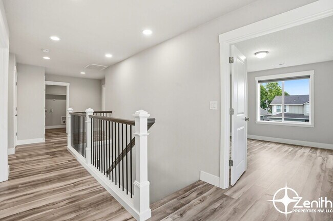 Building Photo - 8524 N 1st St