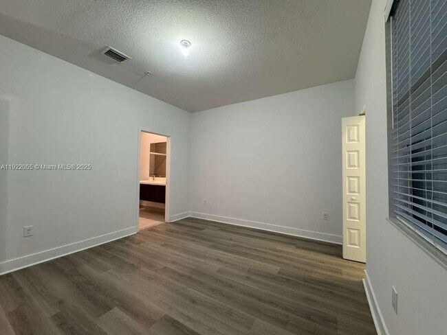 Building Photo - 10473 NW 82nd St