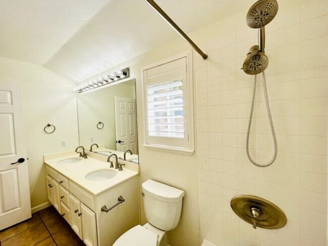 Building Photo - Move-in Ready 3BD/2.5BA, Two-Story Home in Stony Brook in Downtown Danville
