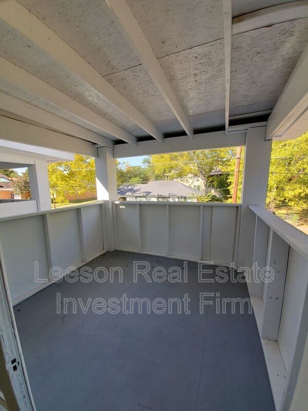 Building Photo - 523 Wichita St