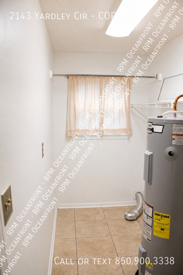Building Photo - 2143 Yardley Cir