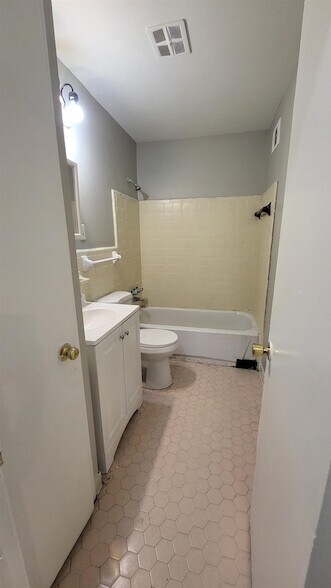 Building Photo - 4697 Grecco Dr