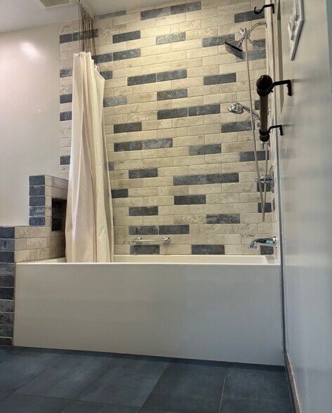 Bathroom 2 (Master) - 559 W 39th St