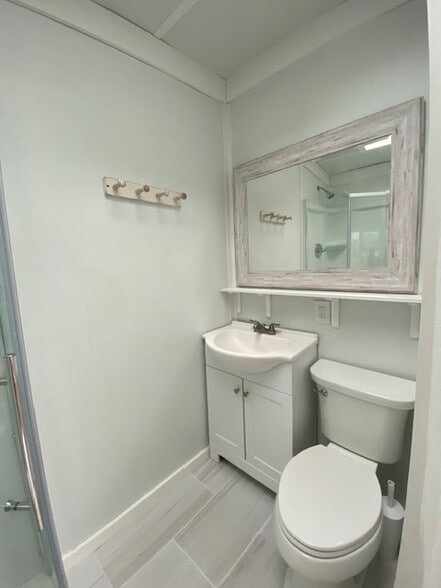 Building Photo - 1440 Portesuello Ave