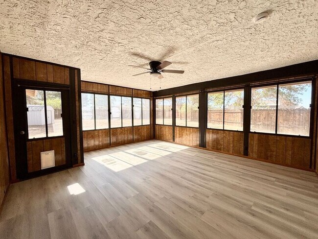 Building Photo - 9472 Wasco Ave