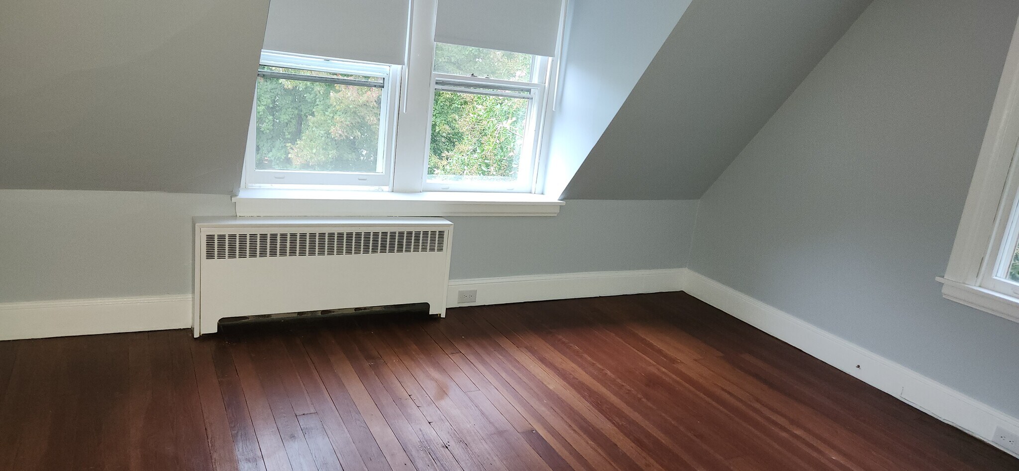 Main Bedroom - 222 W Union St