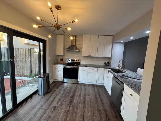 Building Photo - 7816 SW 102nd Ln