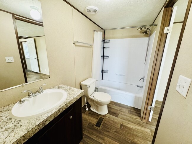 Building Photo - 134 Blissful Ct