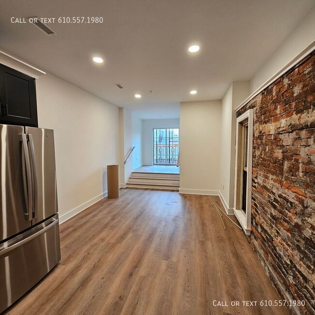 Building Photo - BRAND NEW - 1 Bedroom Apartment in the Hea...