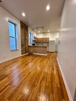 Building Photo - 1102 N Ashland Ave