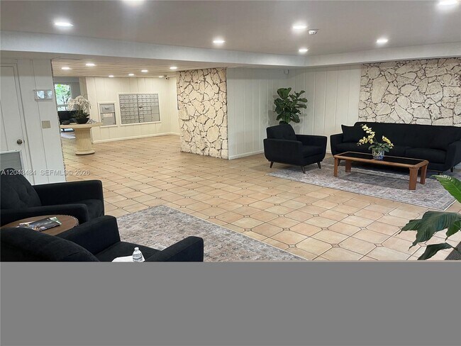 Building Photo - 1205 Mariposa Ave