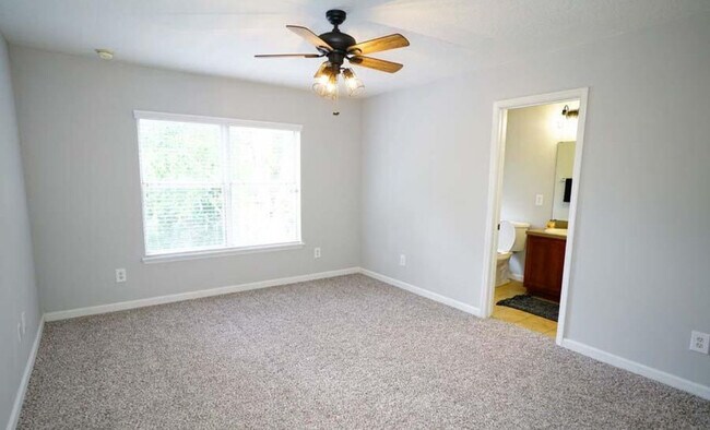 Building Photo - 605 Mount Olympus Blvd