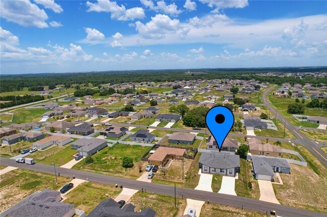 Building Photo - 806 Colville Dr