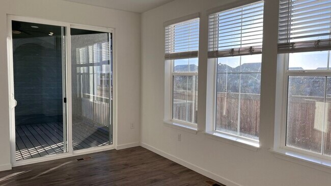 Building Photo - Charming 3 beds 2 baths in Commerce City!
