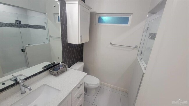 Building Photo - 37 Water Lily Ave