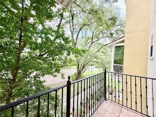 Building Photo - 956 Sombra St
