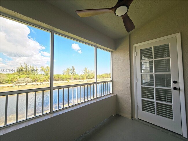 Building Photo - 2881 N Oakland Forest Dr