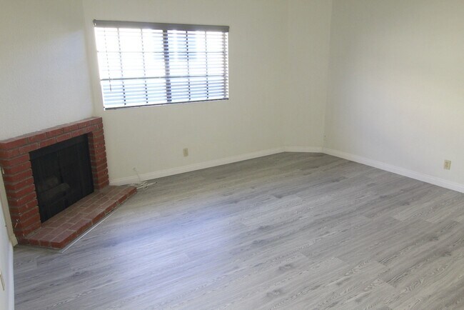 Building Photo - 4721 Kester Ave