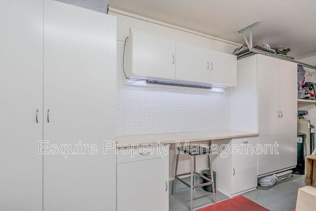 Building Photo - 1351 El Lazo Ct