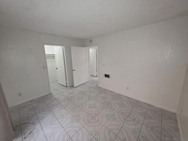 Building Photo - 4056 Van Dyke Ave