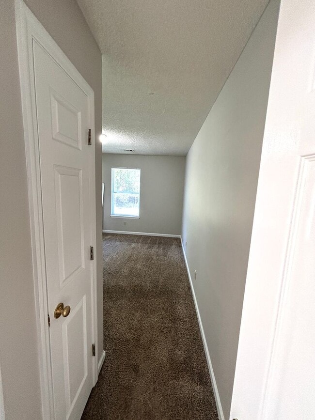 Building Photo - 28 Chatham St