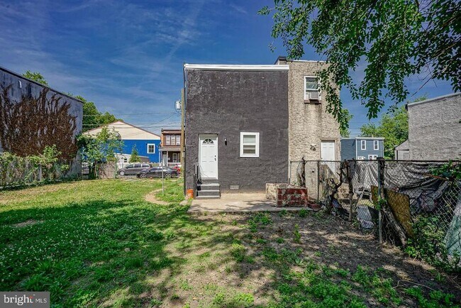 Building Photo - 1830 Filmore St