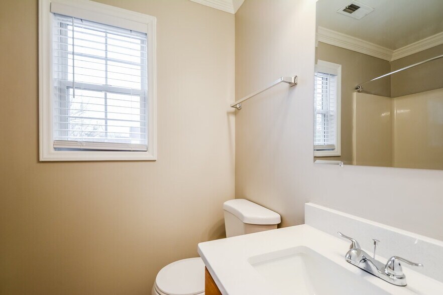 Building Photo - 109 S Lintel Dr