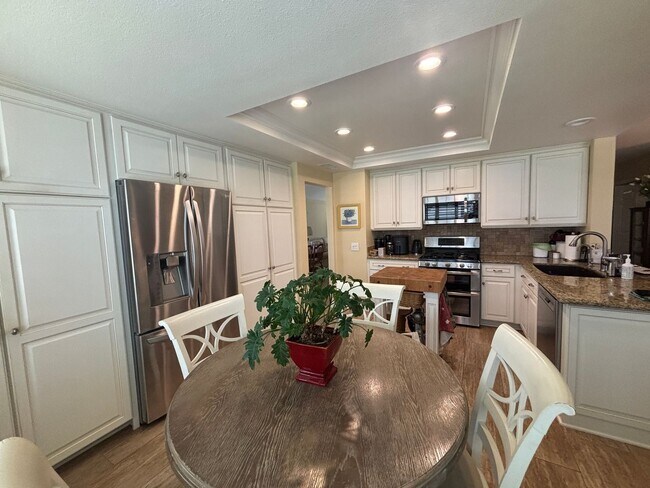 Building Photo - Stunning Carlsbad 4 Bedroom Home!