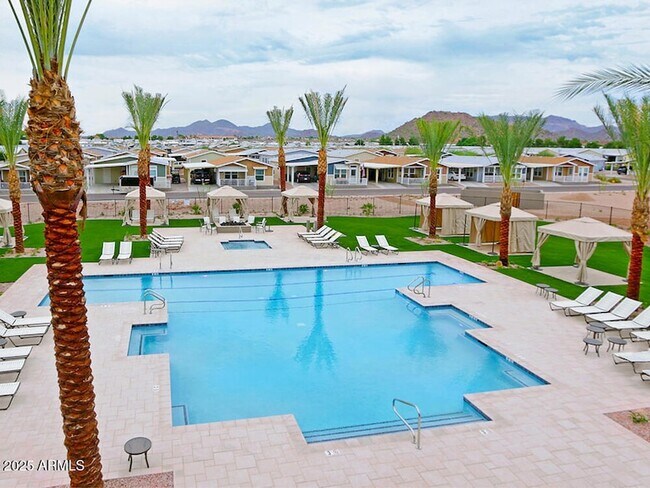 Building Photo - 8700 E University Dr