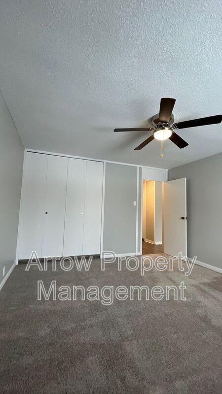 Building Photo - 2501 N Street-215