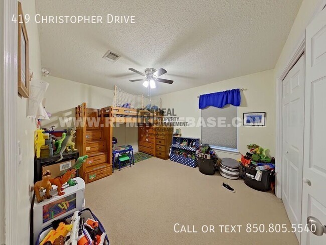 Building Photo - 419 Christopher Dr