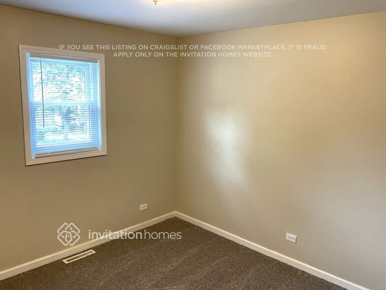 Building Photo - 5301 W Orchard Dr