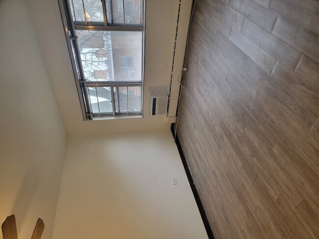 Building Photo - 144 Ann St