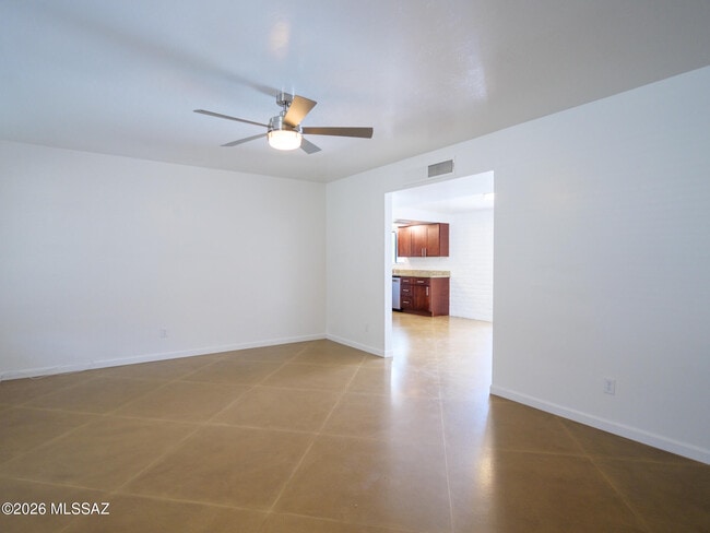 Building Photo - 7420 E 39th St