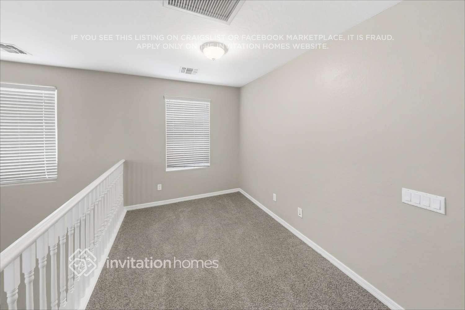 Building Photo - 11060 E Stearn Ave