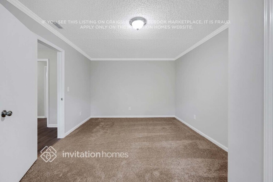 Building Photo - 123 Woodvale Dr