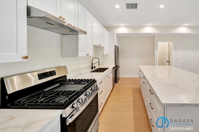 Building Photo - 2800 Winter St