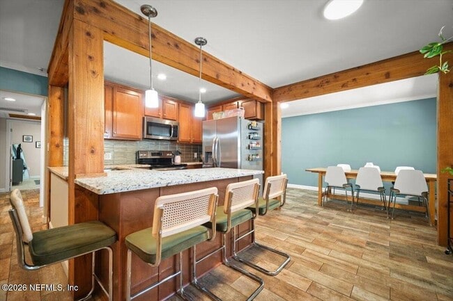 Building Photo - 2032 Inwood Terrace