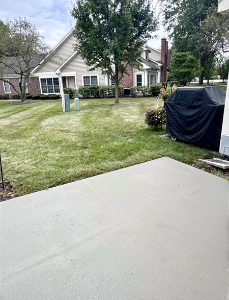 Building Photo - 292 Ripplebrook Ct