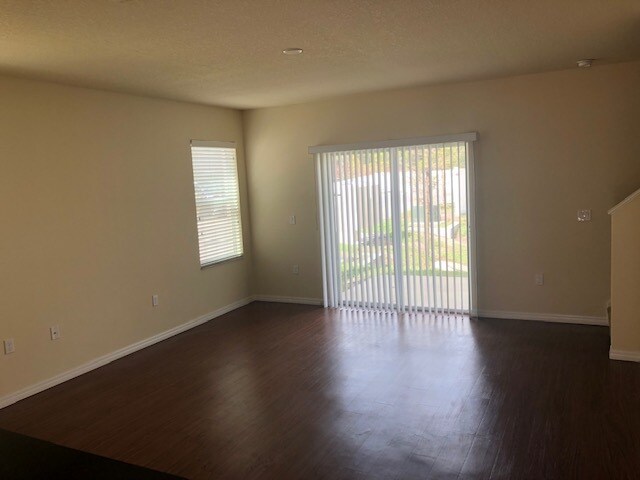 Huge Living Room - 455 Belle Montclair Loop