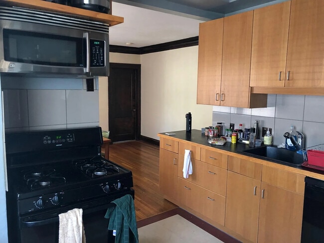 Building Photo - 5005 Grand Avenue